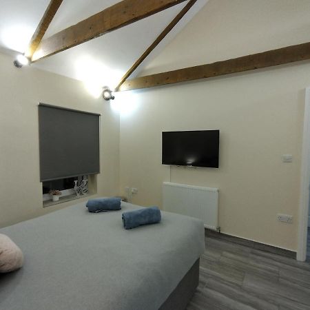 Queens Holiday Apartment Pembroke Dock Luaran gambar