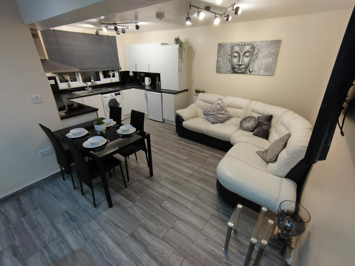 Queens Holiday Apartment Pembroke Dock Luaran gambar